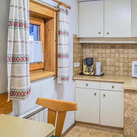 Schoene Ferienwohnung Fuegen Апартаменты *